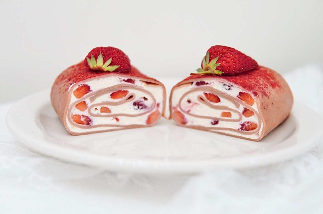 Strawberry Roll Crepes